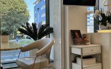 Luxury Pearl Salon Beauty