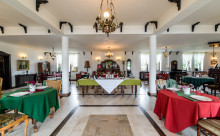 Restaurant CAROL by Conacul Archia