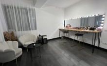 Andreea Grecu Make-up Artist