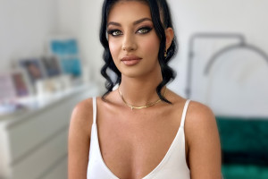 Adriana Avram • Make-Up & Lashes Focșani