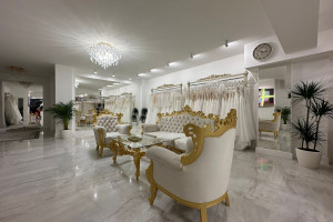 Anna Z Wedding Dresses