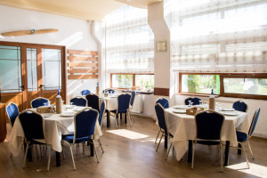 Restaurant & Catering ASSOC