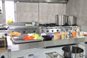 FOOD LAB