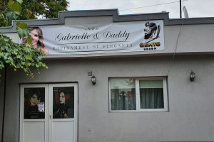 Gabrielle & Daddy - Beauty & Barber