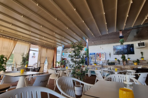 City Hotel & Lounge